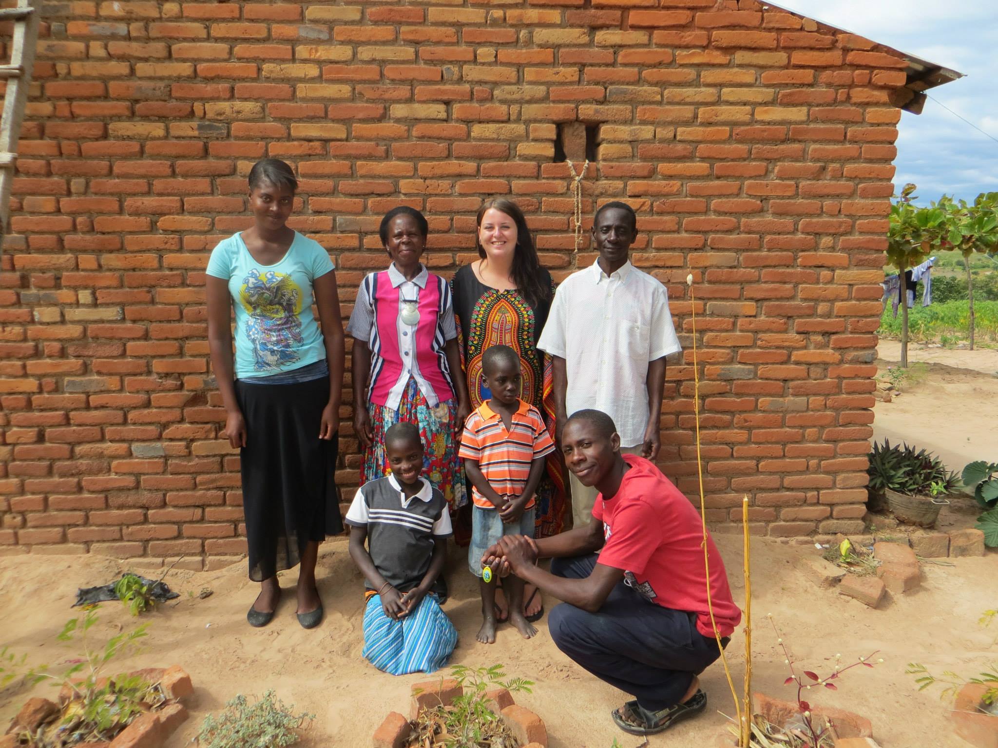 Hannah and her Host family in Malawi